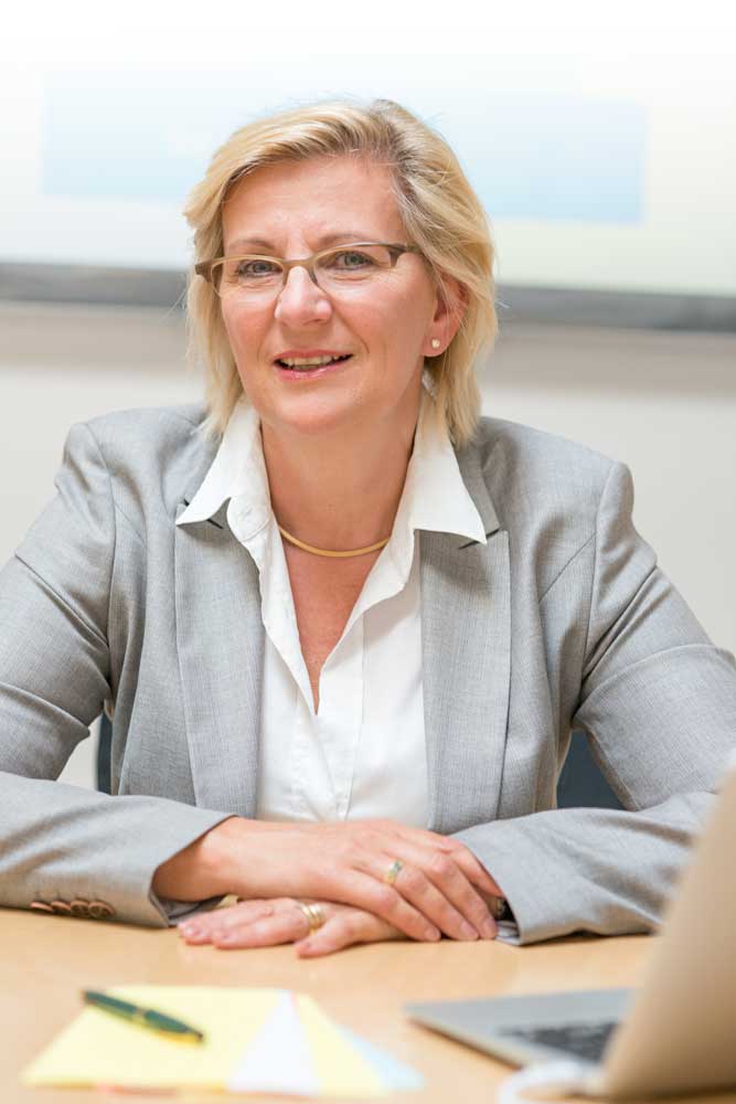 Frau Siebert-Anders, Beraterin von unternehmensWert:Mensch